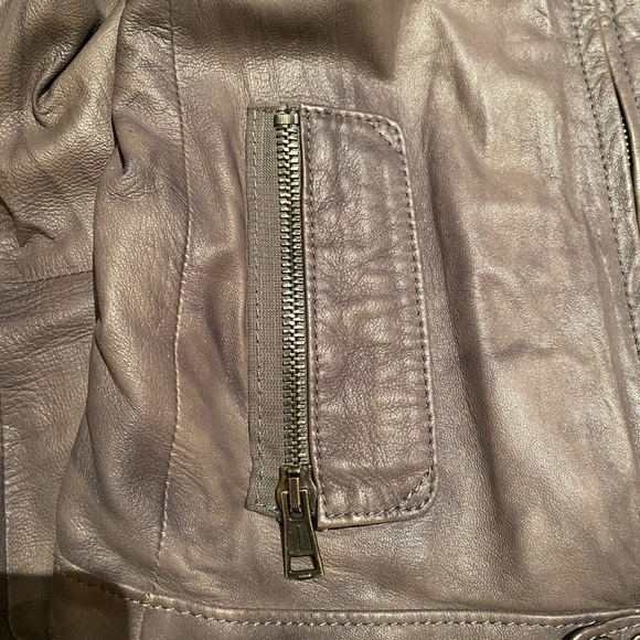 Women’s Italian leather bomber jacket - Picture 11 of 12